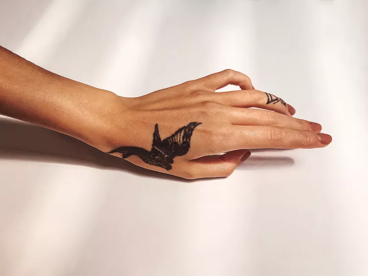 Que signifient les tatouages pour les femmes souffrant de douleur chronique插图