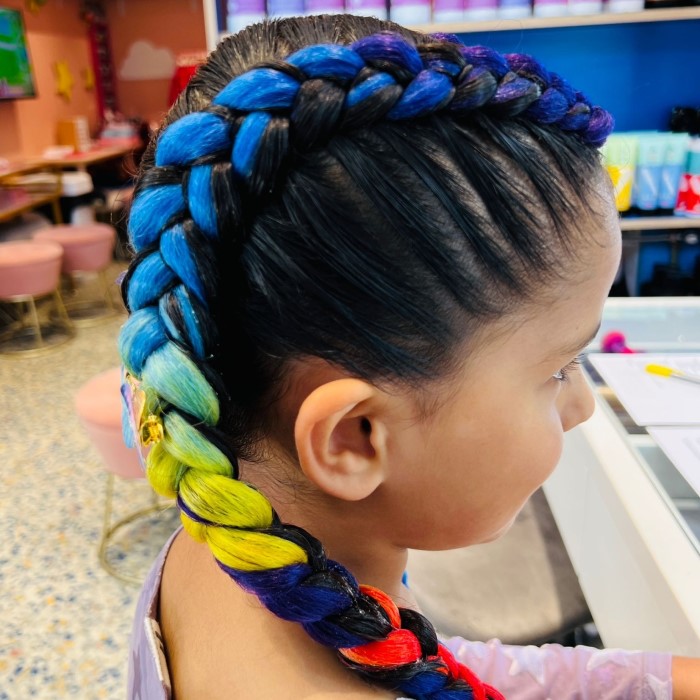kid braiding hair