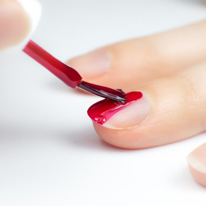 how to dry nail polish faster
