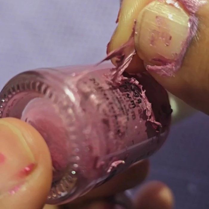 does nail polish expire