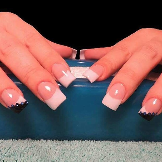 how much do nail techs make