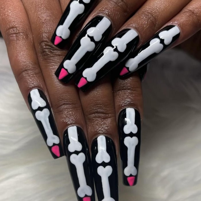 black halloween nails