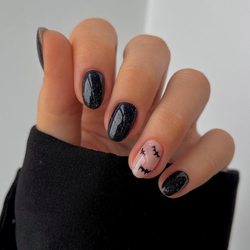 black halloween nails