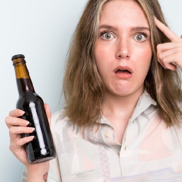 does alcohol cause hair loss