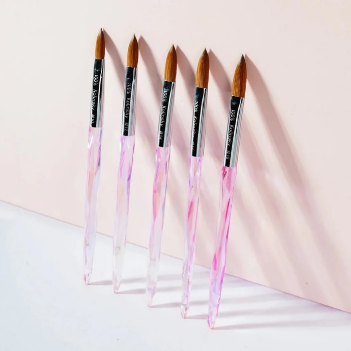 how to clean acrylic nail brushes