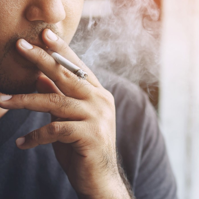 does smoking weed cause hair loss