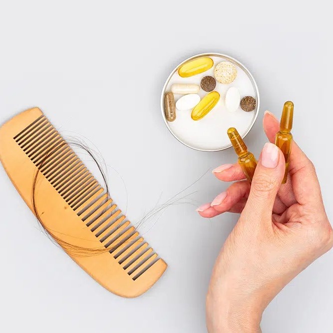 does b12 deficiency cause hair loss