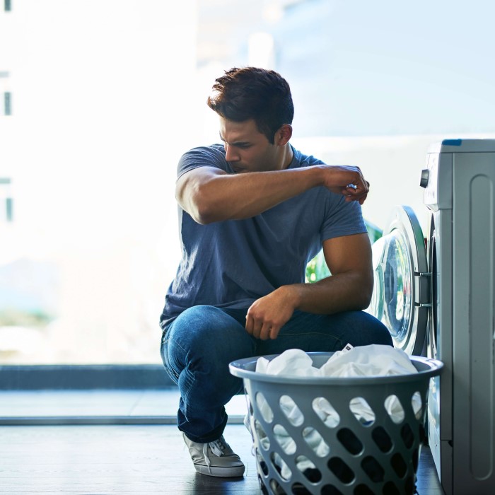 does armpit hair cause odor