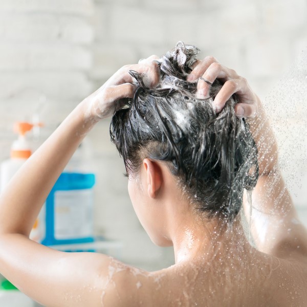 does washing your hair everyday cause hair loss