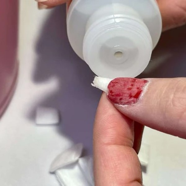 does alcohol remove nail polish