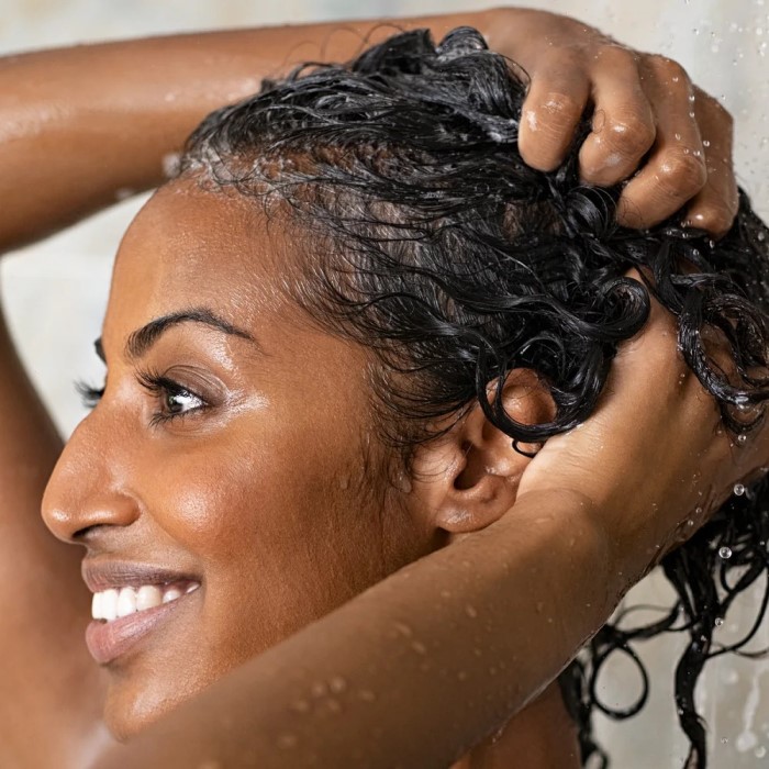 are cold showers good for your skin