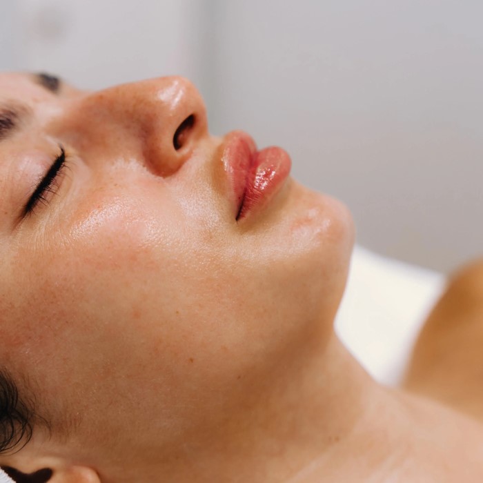 are cold showers good for your skin