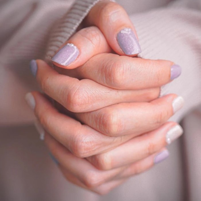 how to use nail stickers