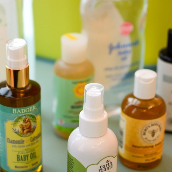 is baby oil good for skin