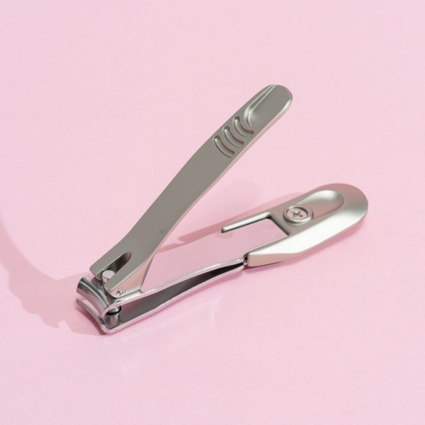 how to clean nail clippers