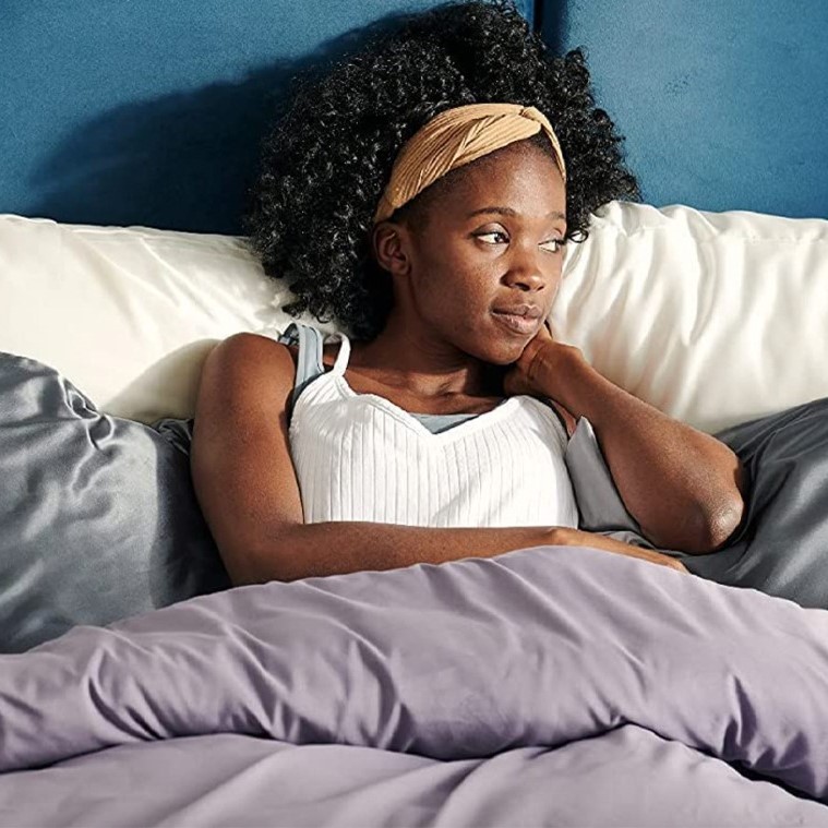 are silk pillowcases good for skin