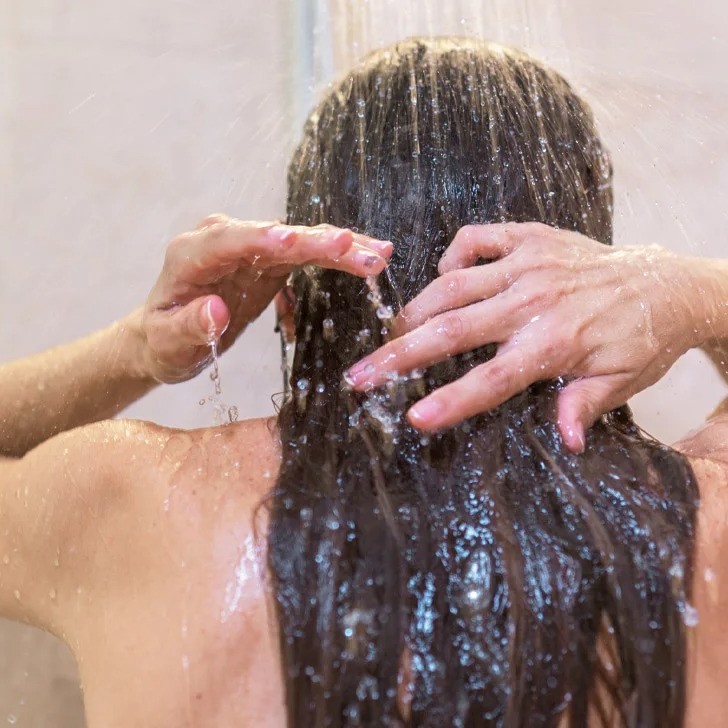 does washing your hair everyday cause hair loss