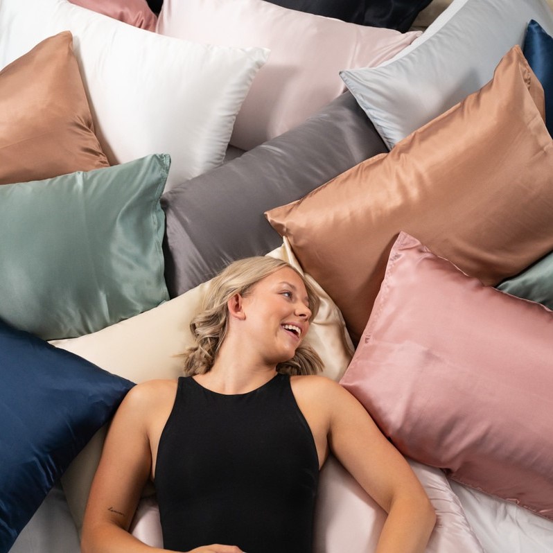 are silk pillowcases good for skin