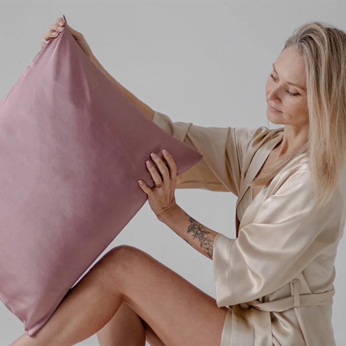 are silk pillowcases good for skin