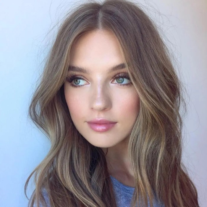 colors that look good on pale skin