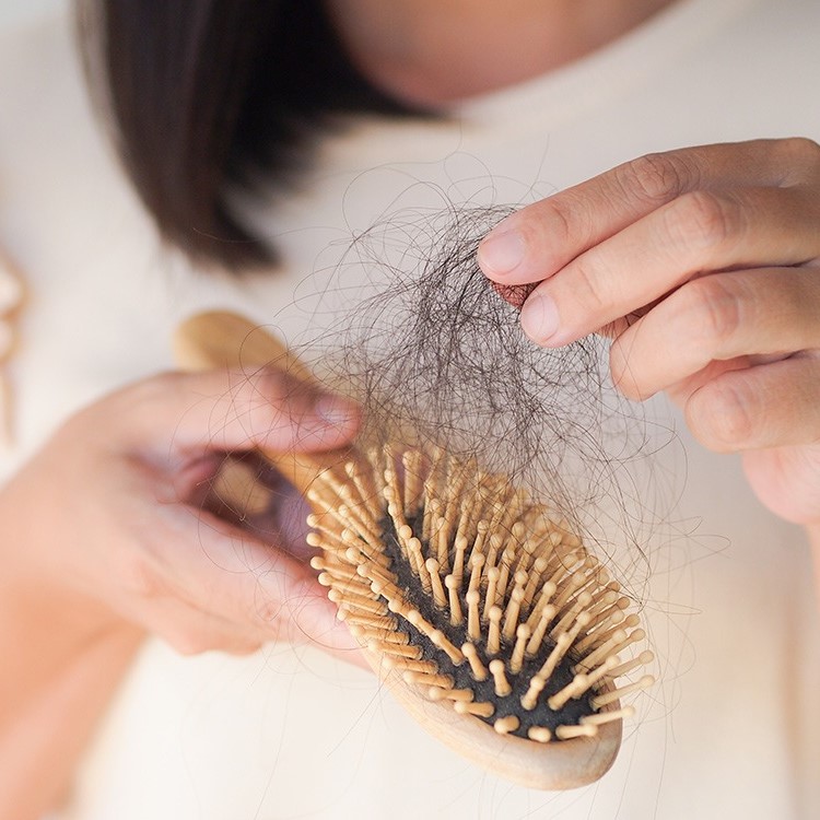 does pregnancy cause hair loss