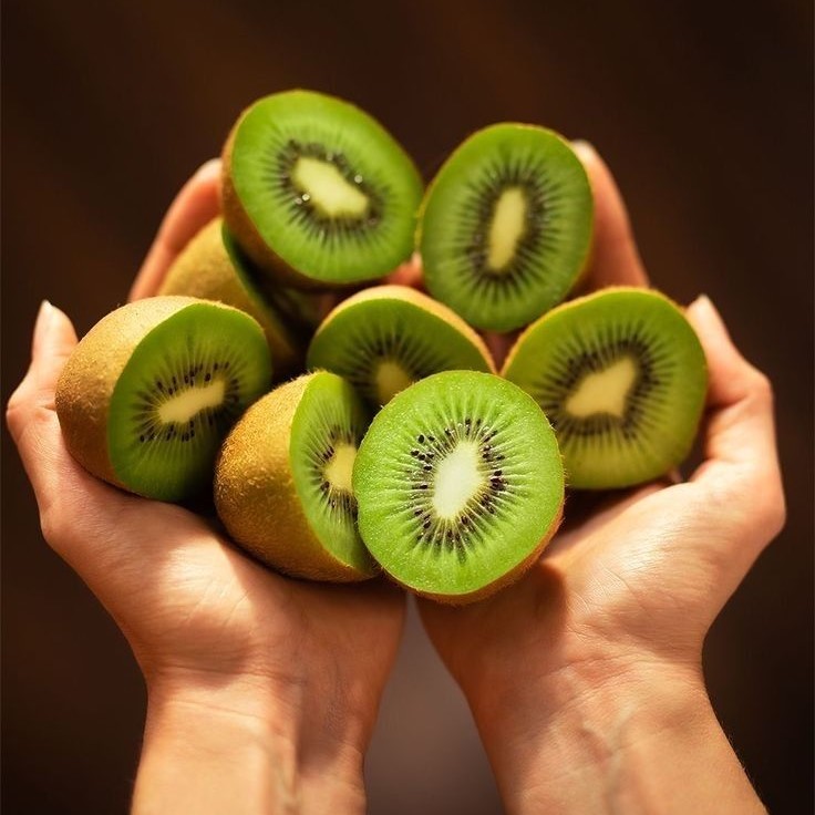 is eating kiwi skin good for you