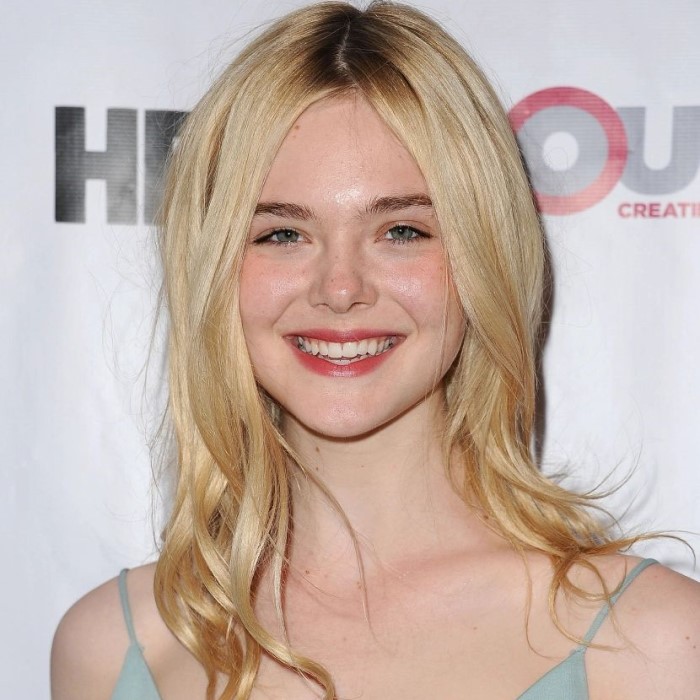 what colors look good on pale skin