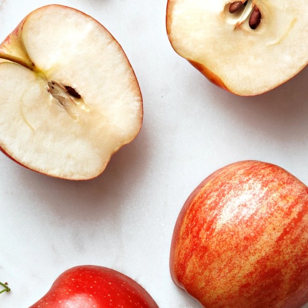 are apples good for your skin